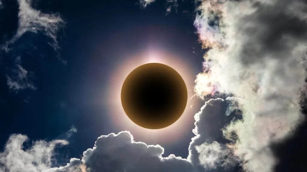 Se esperan 120 mil visitantes a Mazatlán para el eclipse solar 2024