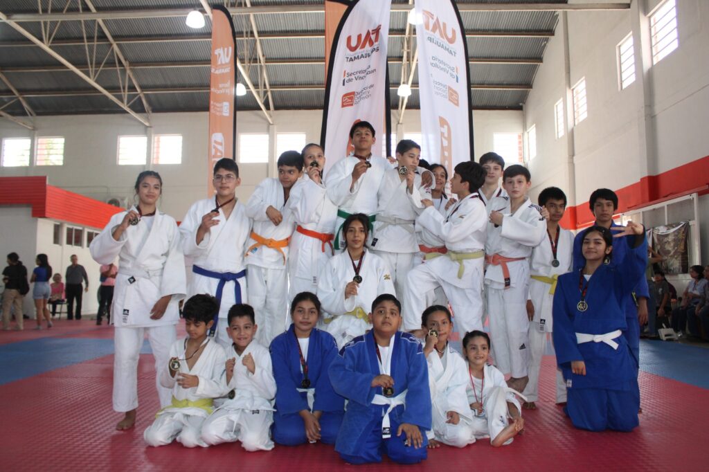 Suben al podio judocas de la UAT en Torneo Estatal