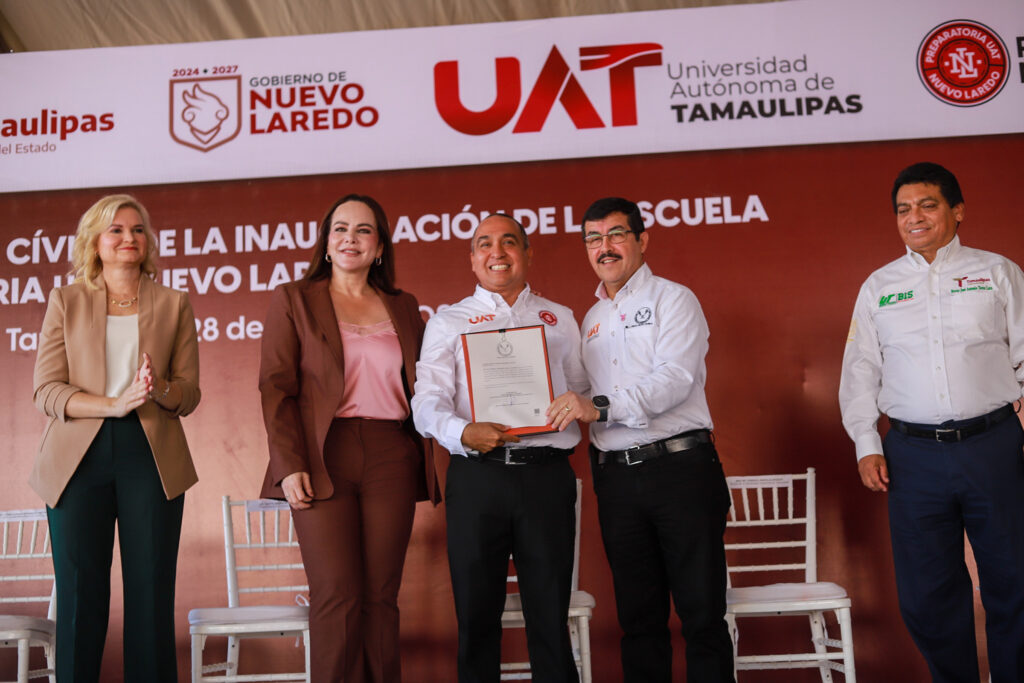 Dámaso Anaya y Carmen Lilia Canturosas inauguran la Preparatoria UAT Nuevo Laredo