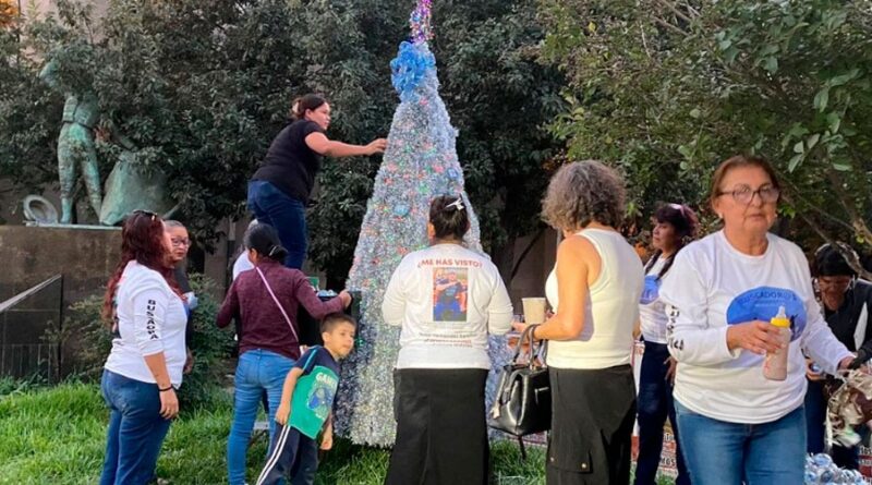 Buscadoras de Nuevo León rinden homenaje a desaparecidos