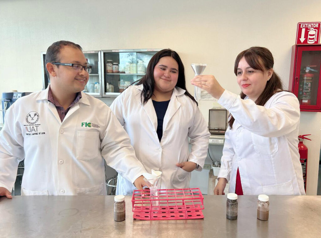 Analiza estudiante de la UAT la presencia de metales pesados en suelos de cultivo citrícola