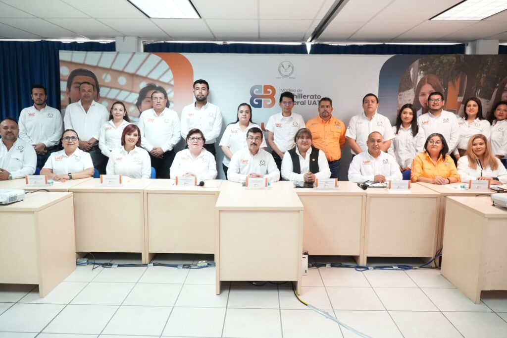 Implementa la UAT prepa en línea