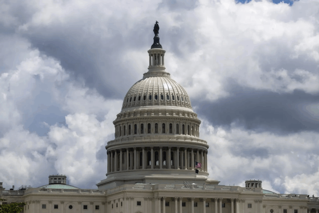 Bloquean en el Congreso de EE.UU. polémico plan fiscal de Trump, que incluía gravar remesas