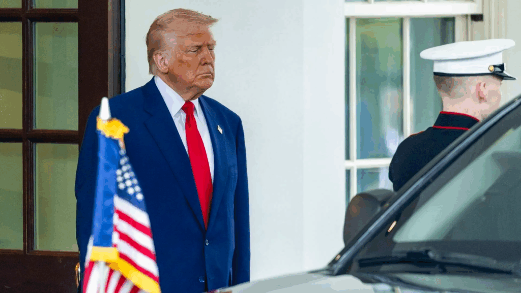 Trump planea recortar un tercio del presupuesto federal en salud, según CNN