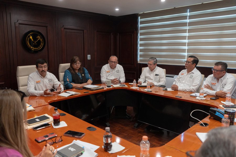 Llama rector a su gabinete a redoblar esfuerzos