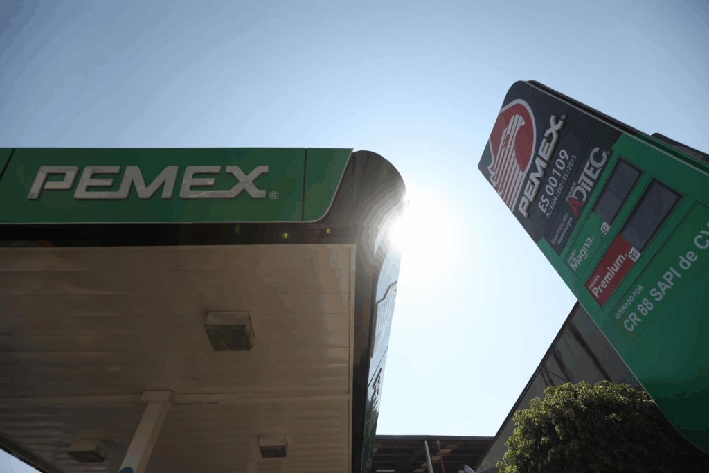 Departamento de Justicia de EE.UU. acusa a dos empresarios mexicanos por cargos de soborno a Pemex