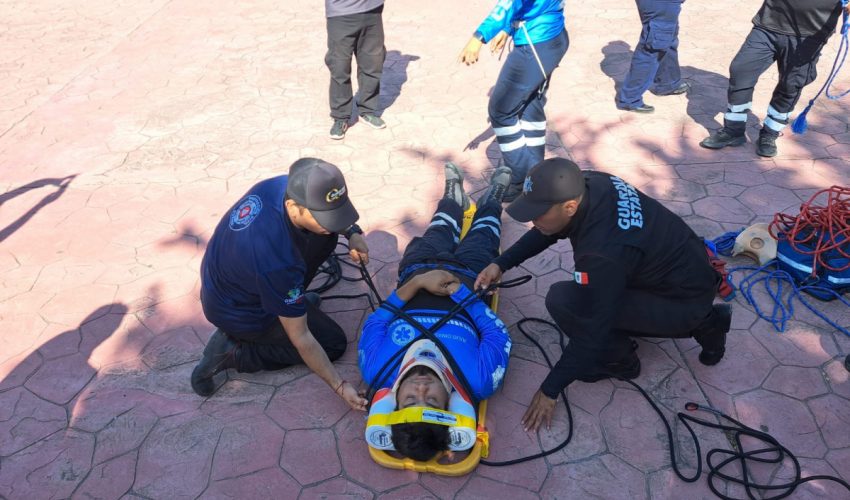 Recibe Guardia Estatal de Güémez capacitación en Levantamiento de Pacientes y Control y Descenso Nacional de Emergencias