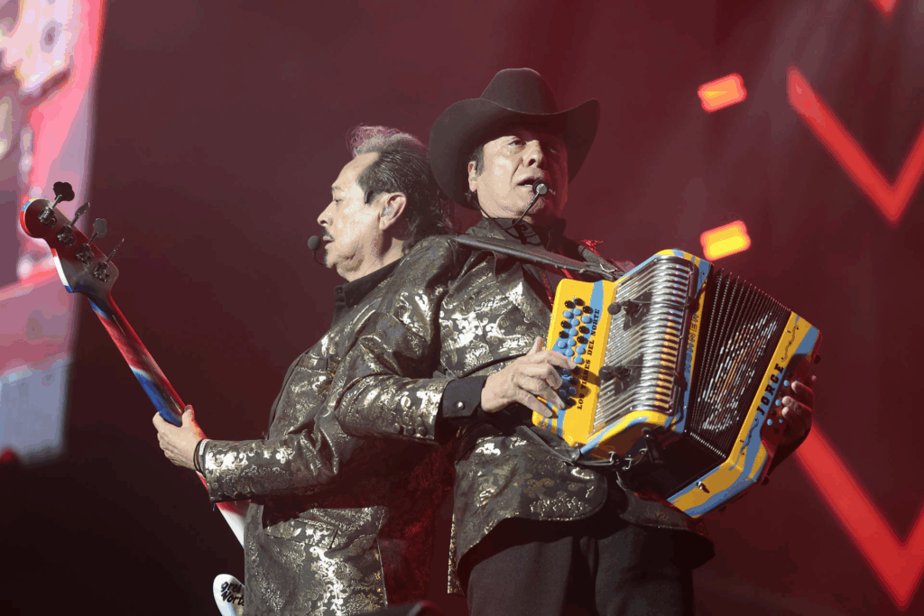 Los Tigres del Norte: Trump debe tomar “otro camino más abierto para el bien de todos”