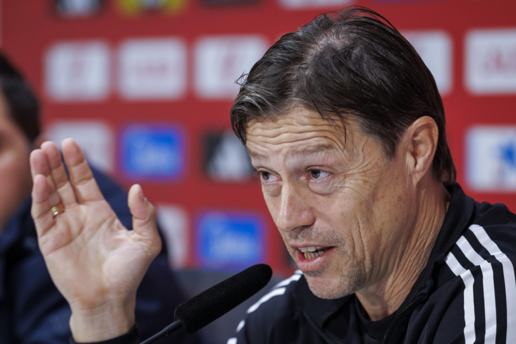 Sevilla despide al técnico argentino Matías Almeyda