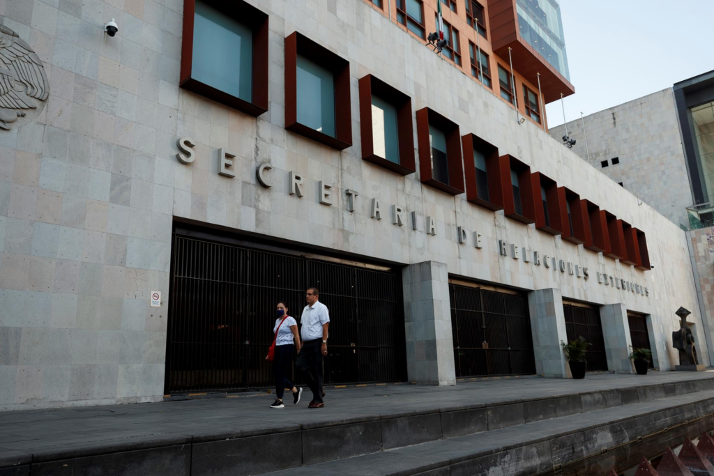 Reportan la muerte de otro migrante mexicano bajo custodia del ICE